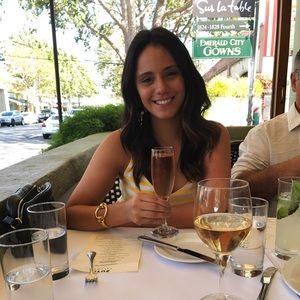 Meet your Posher, Laura